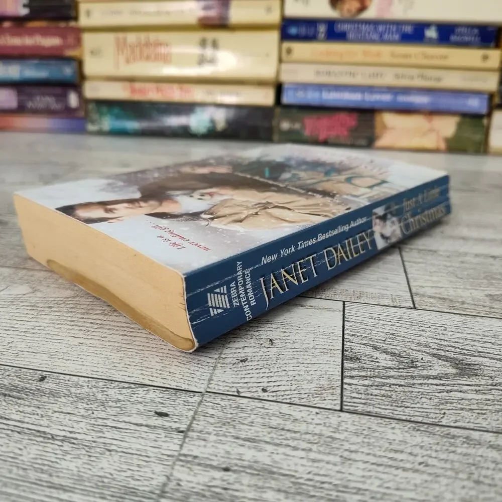 Just a Little Christmas by Janet Dailey 2017 Paperback Romance Zebra 1st‎ Print
